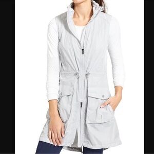 Athleta City Slicker Vest Gray Two-Way Zipper Cargo Pockets Adjustable Cinch XXS